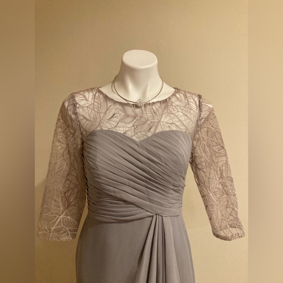 JJ’s House Silver Cascading Chiffon Ruffle Lace Sequin Cocktail Dress Sz. 6 New! - Picture 3 of 16